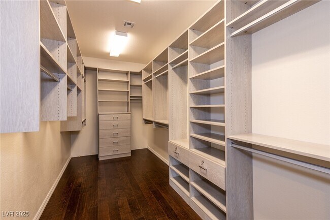 Building Photo - 2057 Orchard Mist St