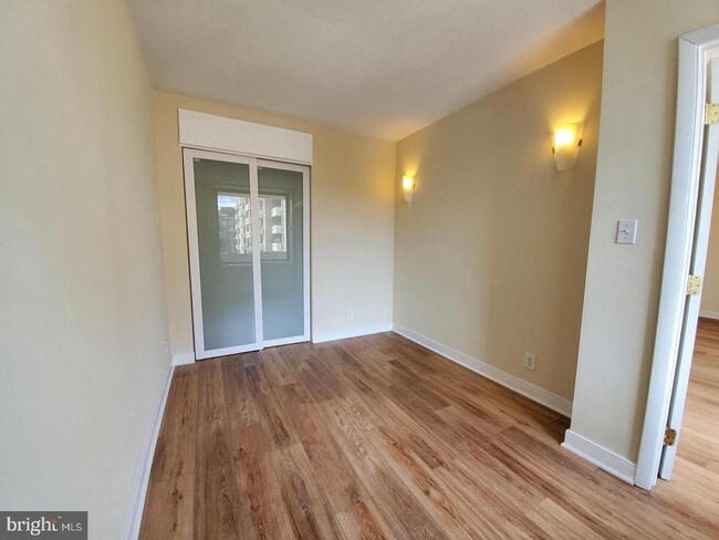 Building Photo - 490 M St SW