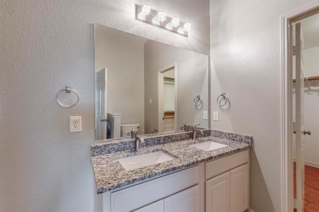 Building Photo - 11501 Lauren Way