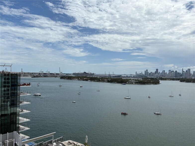 Building Photo - 1330 West Ave