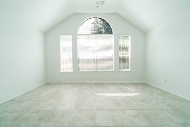 Building Photo - 5602 Painted Trail Dr