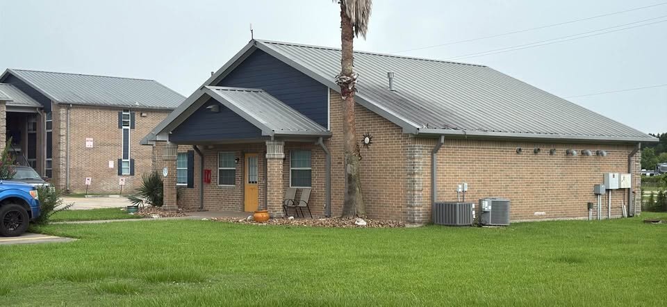 Building Photo - 700 FM1942