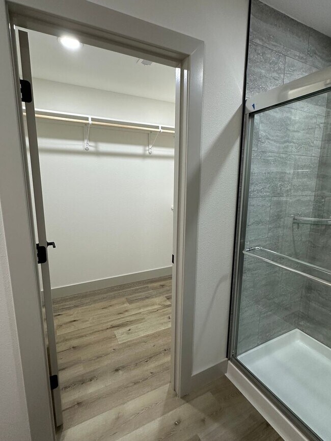 Building Photo - BRAND NEW 3 Bed 2 Bath in WAYNESVILLE - FOR RENT