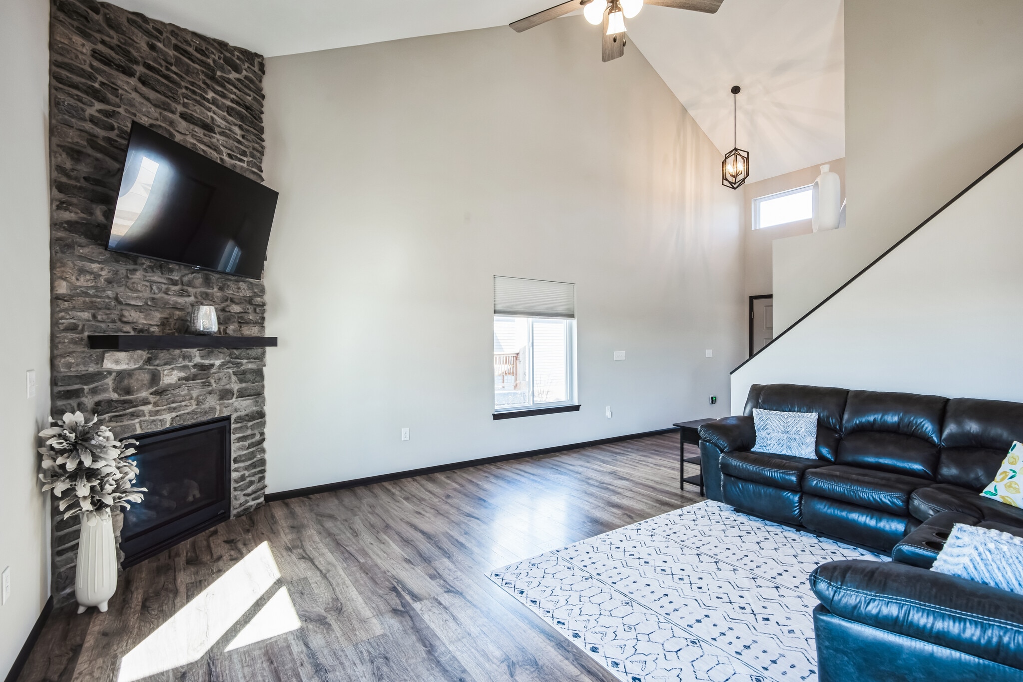 Building Photo - 402 Dawson Dr