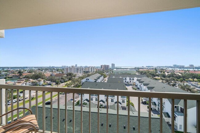 Building Photo - 400 Island Way