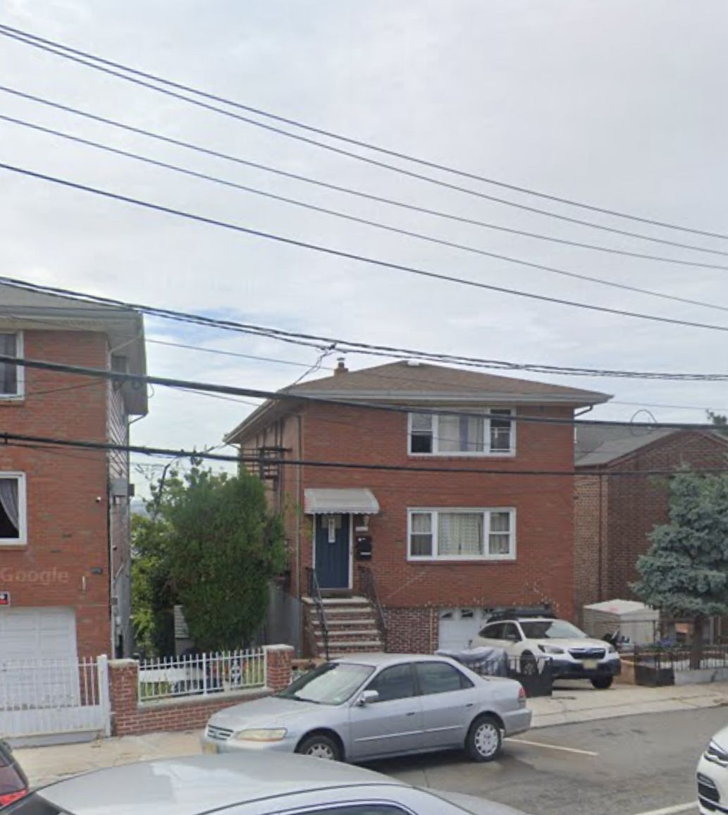 Building Photo - 6407 Granton Ave