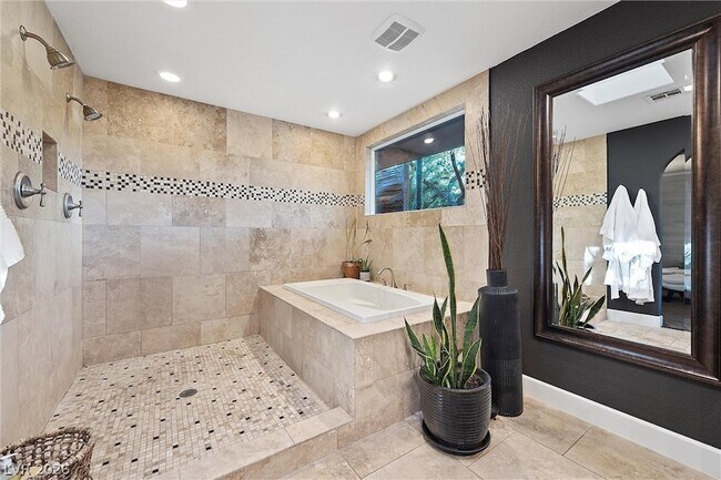 Building Photo - 7520 Sisk Rd