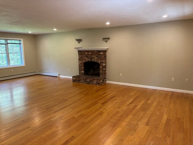 Building Photo - 7 George Howard Rd