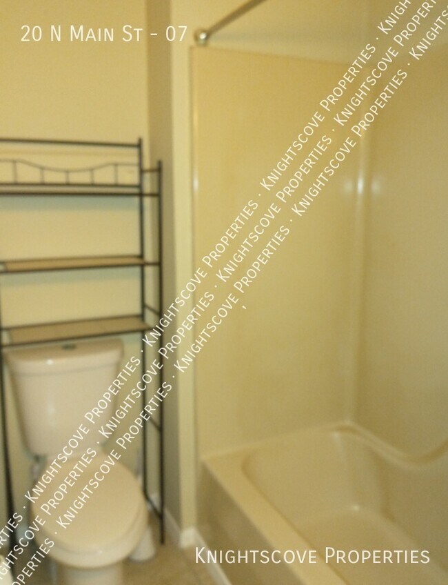 Building Photo - 20 N Main St