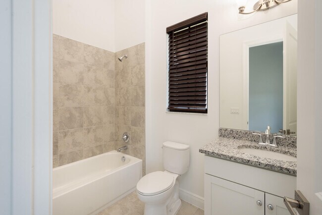 Building Photo - 13378 Artisan Cir