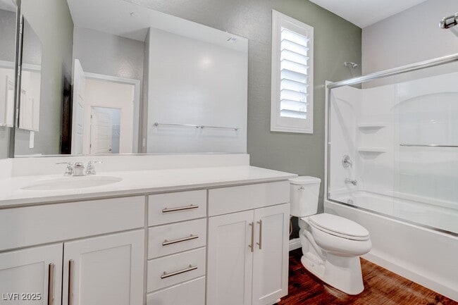 Building Photo - 2489 Cingoli St