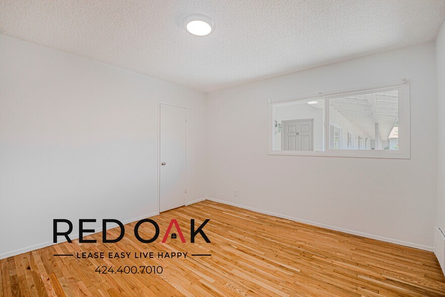 Building Photo - 4961 Coldwater Canyon Ave