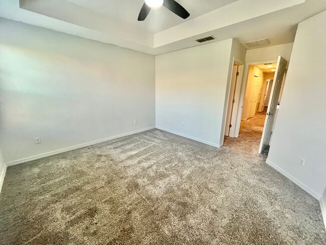 Building Photo - Beautiful 3 Bed 2.5 Bath Home for Rent in ...