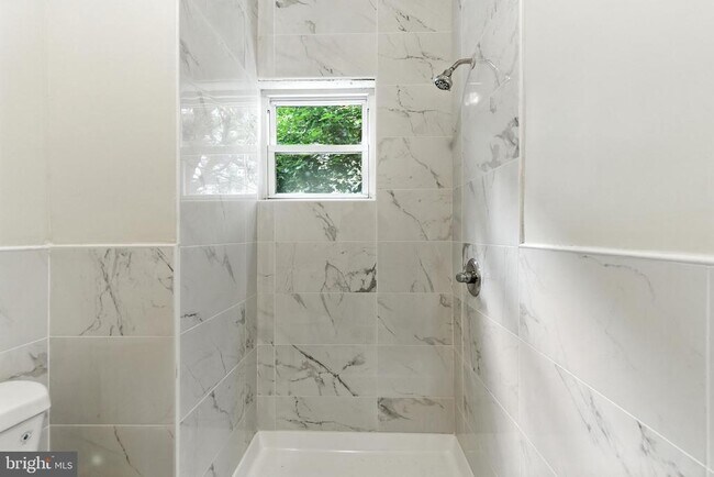 Building Photo - 22 N 53rd St