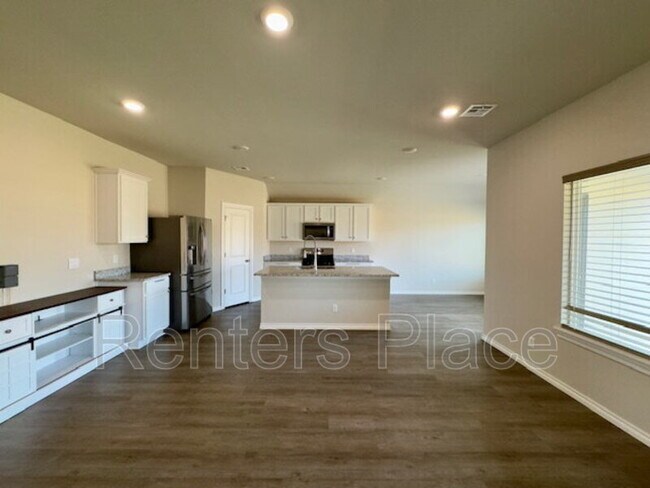 Building Photo - 7203 East 155 Place South