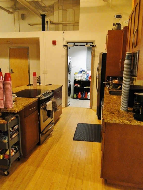 Building Photo - 121 Beach St