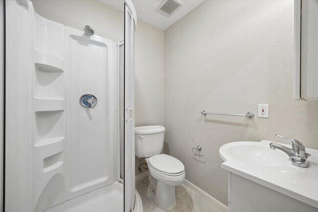 Building Photo - 14201 Misty Meadow Ln