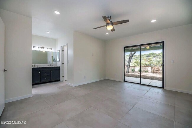 Building Photo - 4989 N Territory Ave