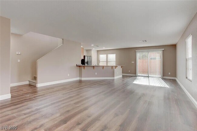 Building Photo - 7021 Town Forest Ave