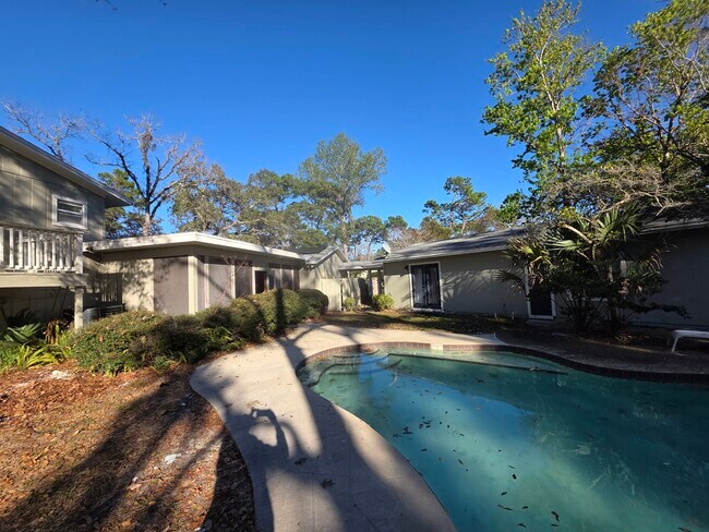 Building Photo - Beautiful Sweetwater Property