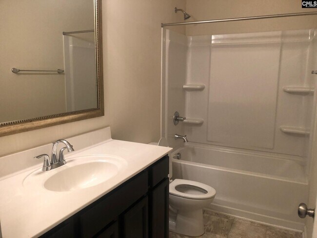 Building Photo - 764 Ruskin Dr