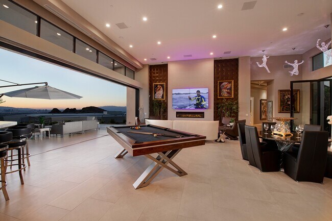 Building Photo - 661 Dragon Peak Dr