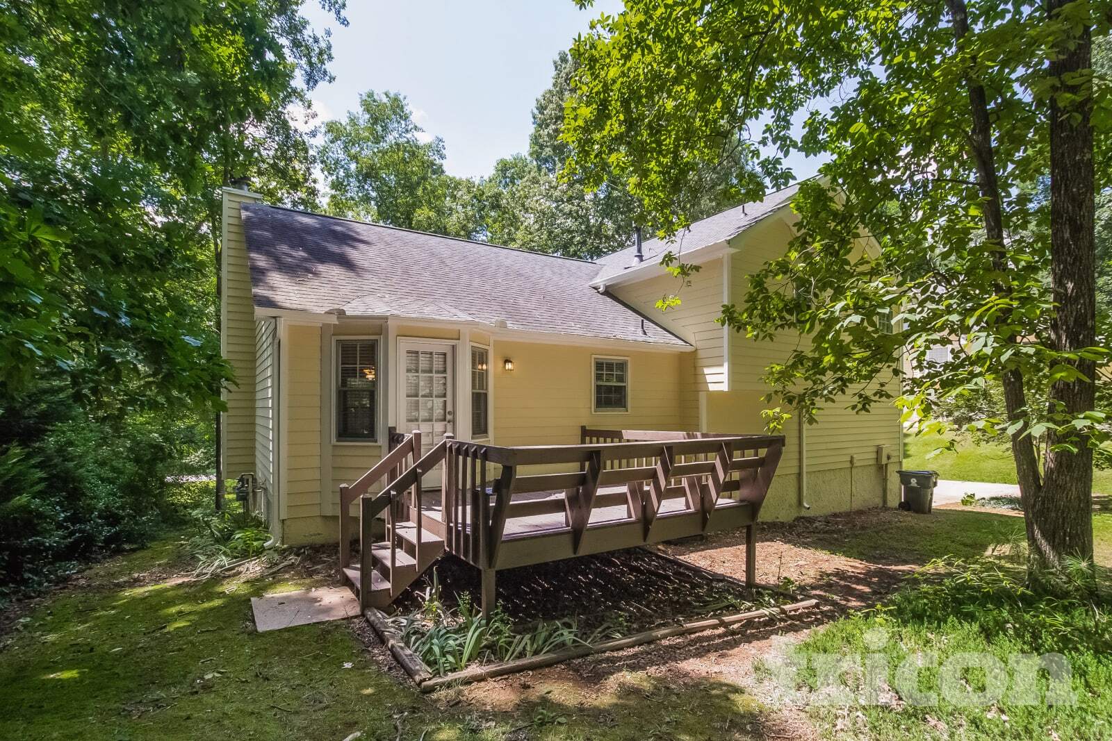 Building Photo - 329 Stratford Dr