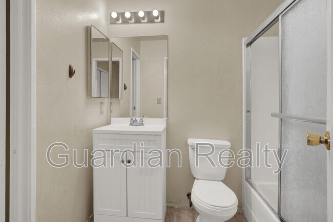 Building Photo - 4312 Lynnann