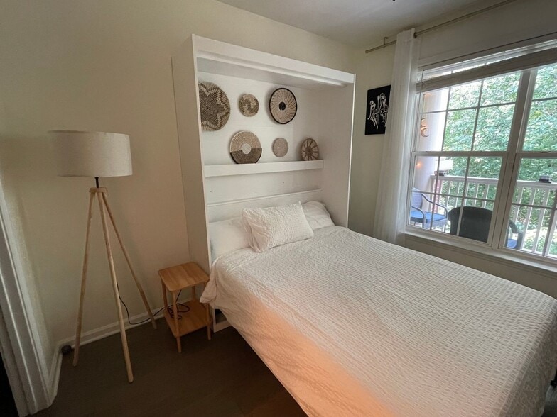 Building Photo - 3150 Woodwalk Dr SE