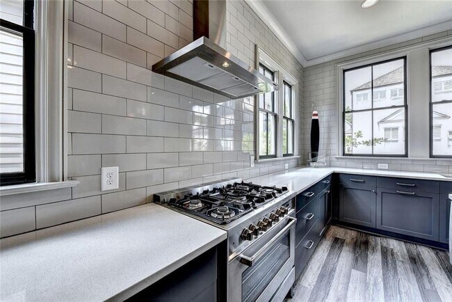 Building Photo - 2555 Brook Run