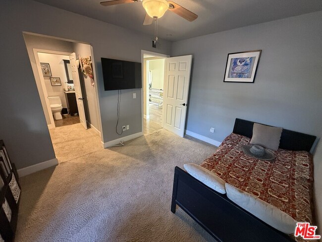 Building Photo - 26068 Charonne Ct