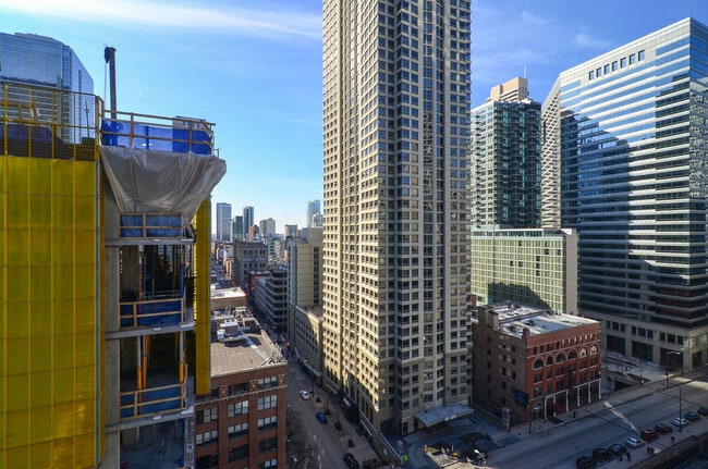 Building Photo - 405 N Wabash Ave