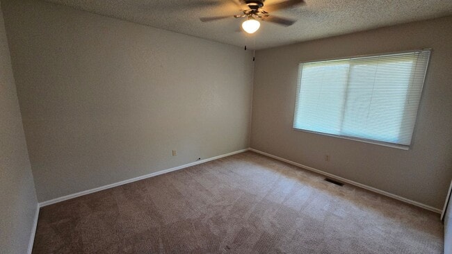 Building Photo - 4020 Thundercloud Dr