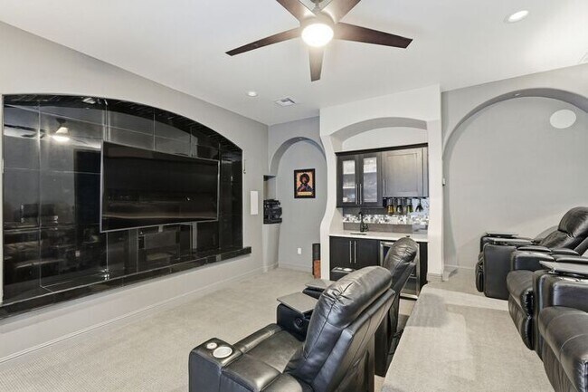 Building Photo - 5405 N Houghton Rd