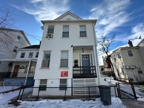 Building Photo - 54 Division St