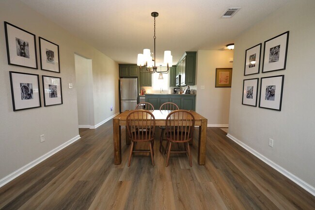 Building Photo - 112 Mill Pond Pl