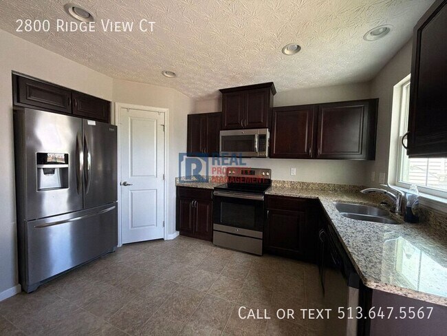 Building Photo - 2800 Ridge View Ct