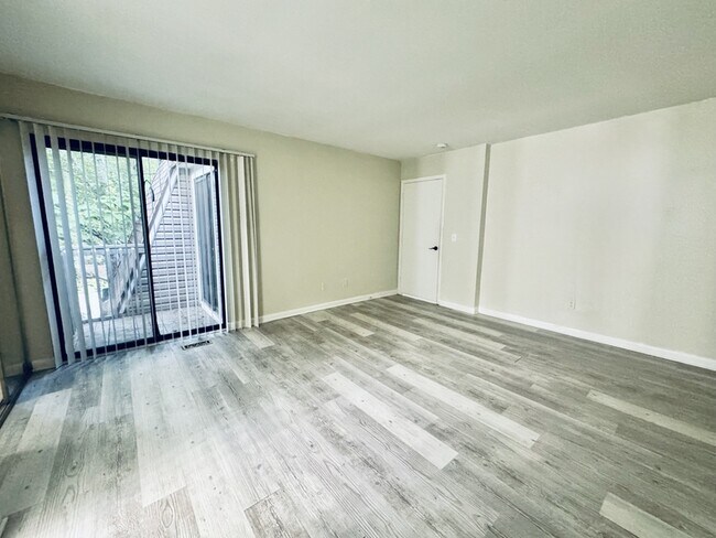 Building Photo - 202 Finley Forest Dr