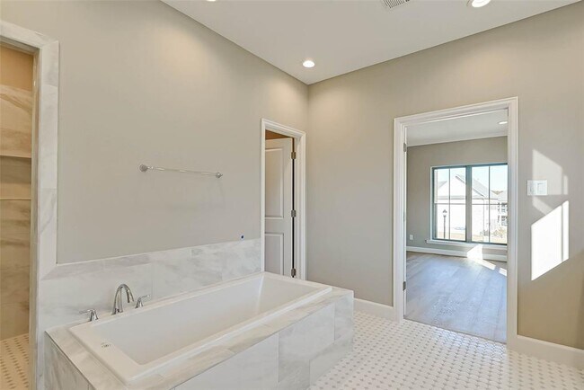 Building Photo - 25242 Calhoun Creek Dr