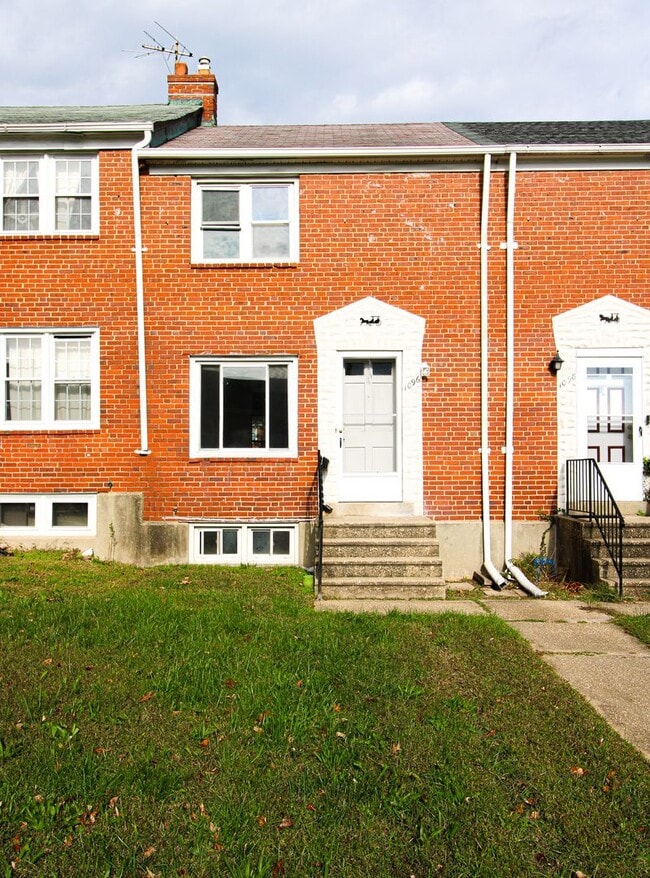 Primary Photo - 1096 Cameron Rd