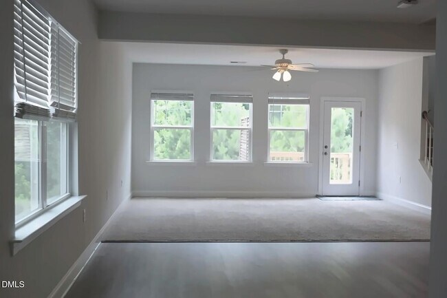 Building Photo - 229 Daisy Grove Ln