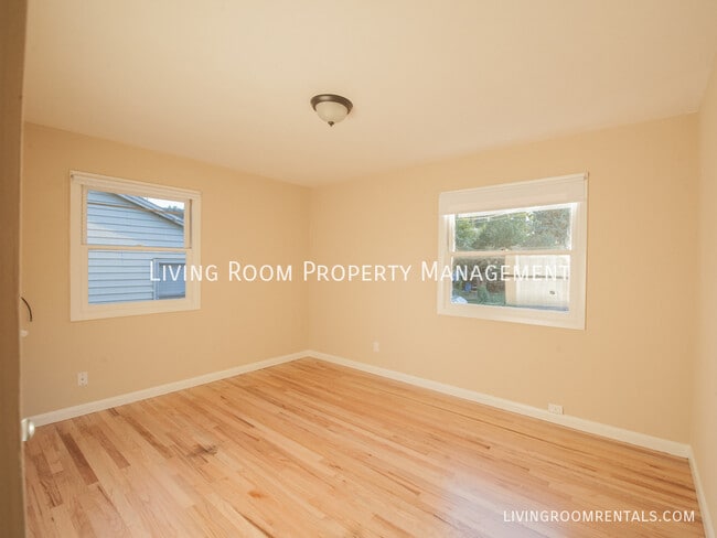 Building Photo - 2814 SE 78th Ave