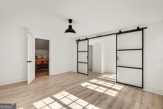 Building Photo - 901 Argonne Ave NE