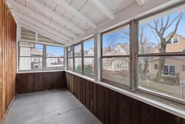 Building Photo - 54 Thomas St