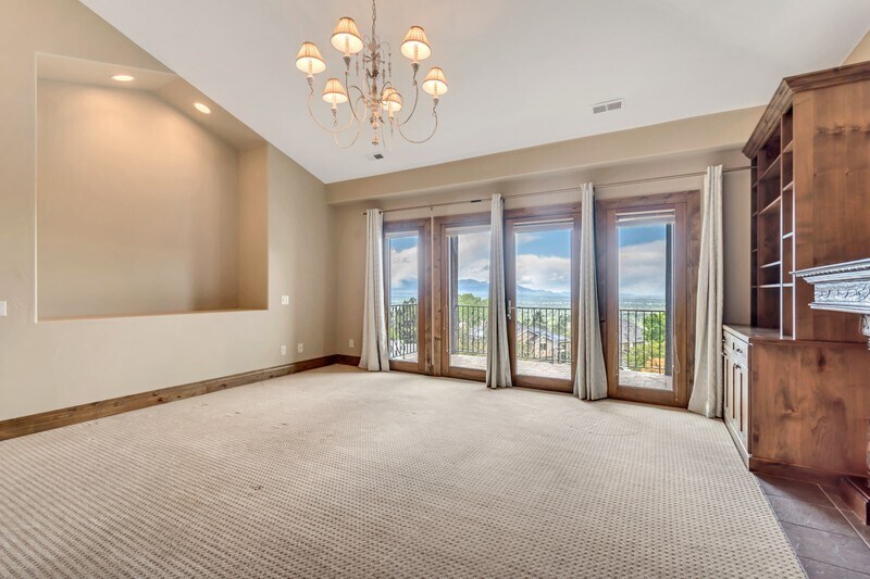 Building Photo - 3608 E Crest Mount Cir