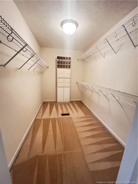 Building Photo - 208 Wood Run