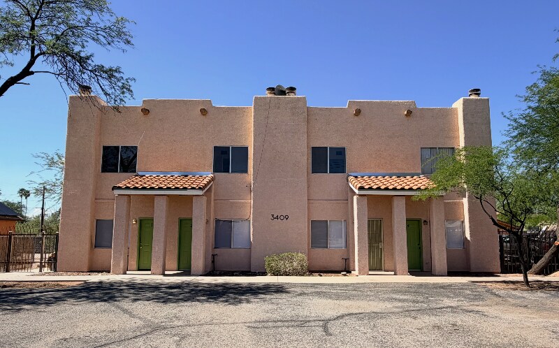 Building Photo - 3409 N Fontana Ave
