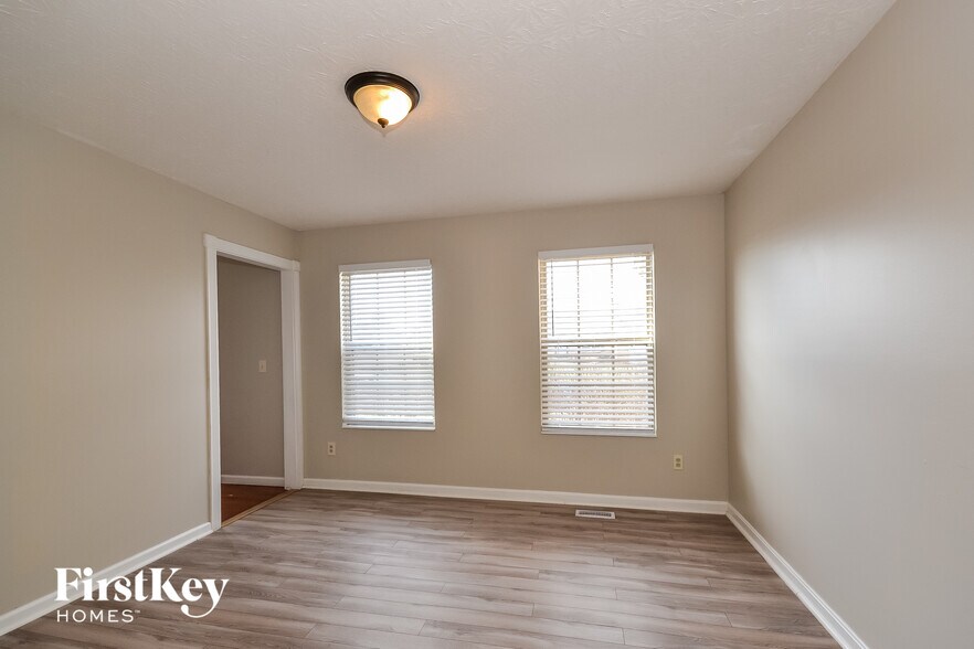 Building Photo - 5456 Shady Meadows Dr