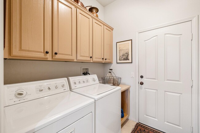 Building Photo - 44085 Royal Troon Dr