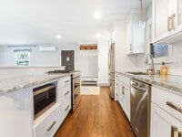 Building Photo - Open and Updated 2-Bed Home with Granite & Hardwood  in Arden Hills!"